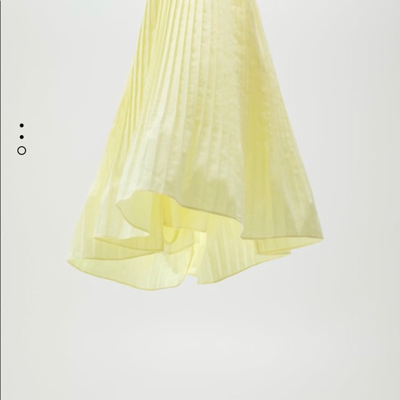 Zara Tellow Halter Dress - Picture 4 of 7